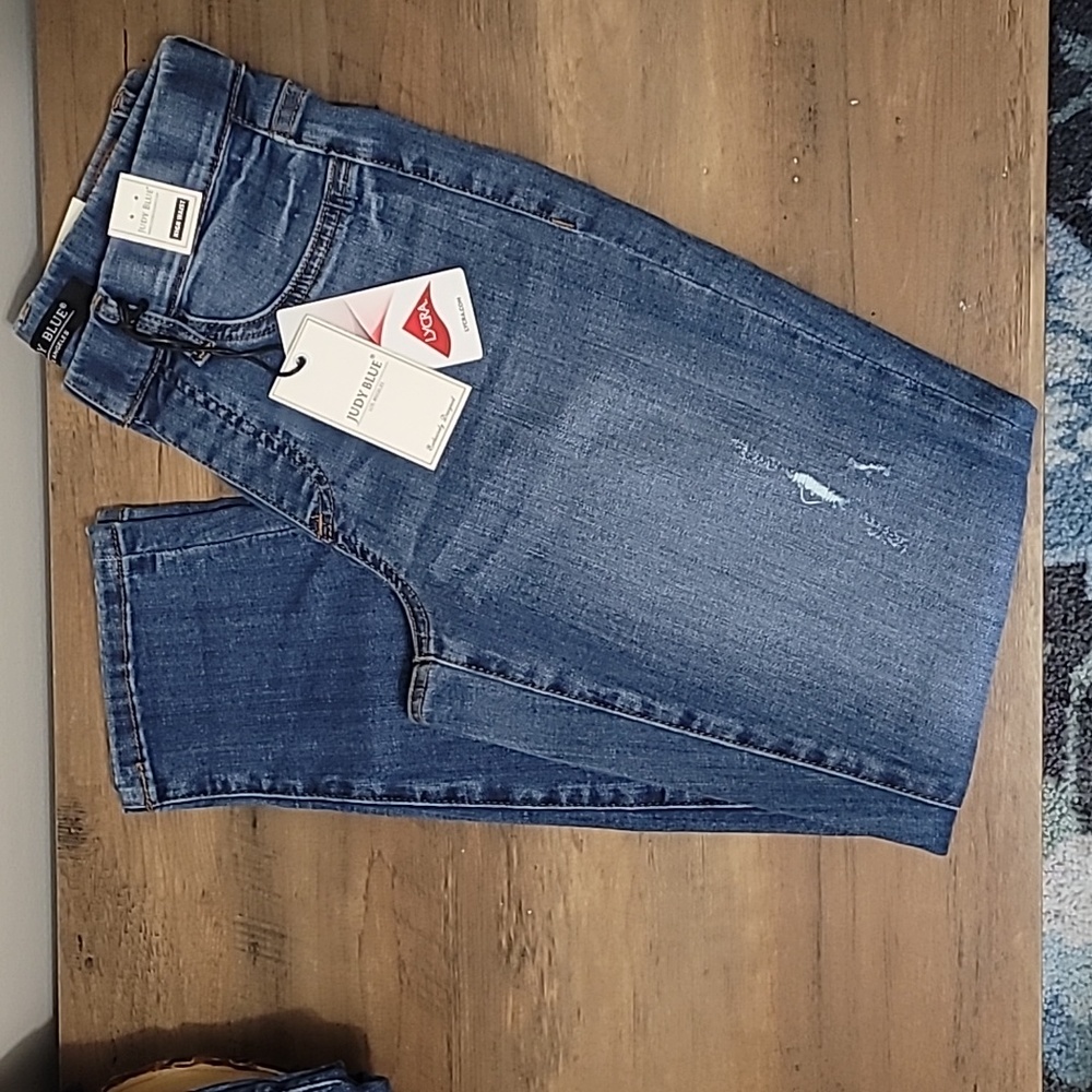 Judy Blue Medium Wash Mid Rise Distressed Knee Jeggings 5/27